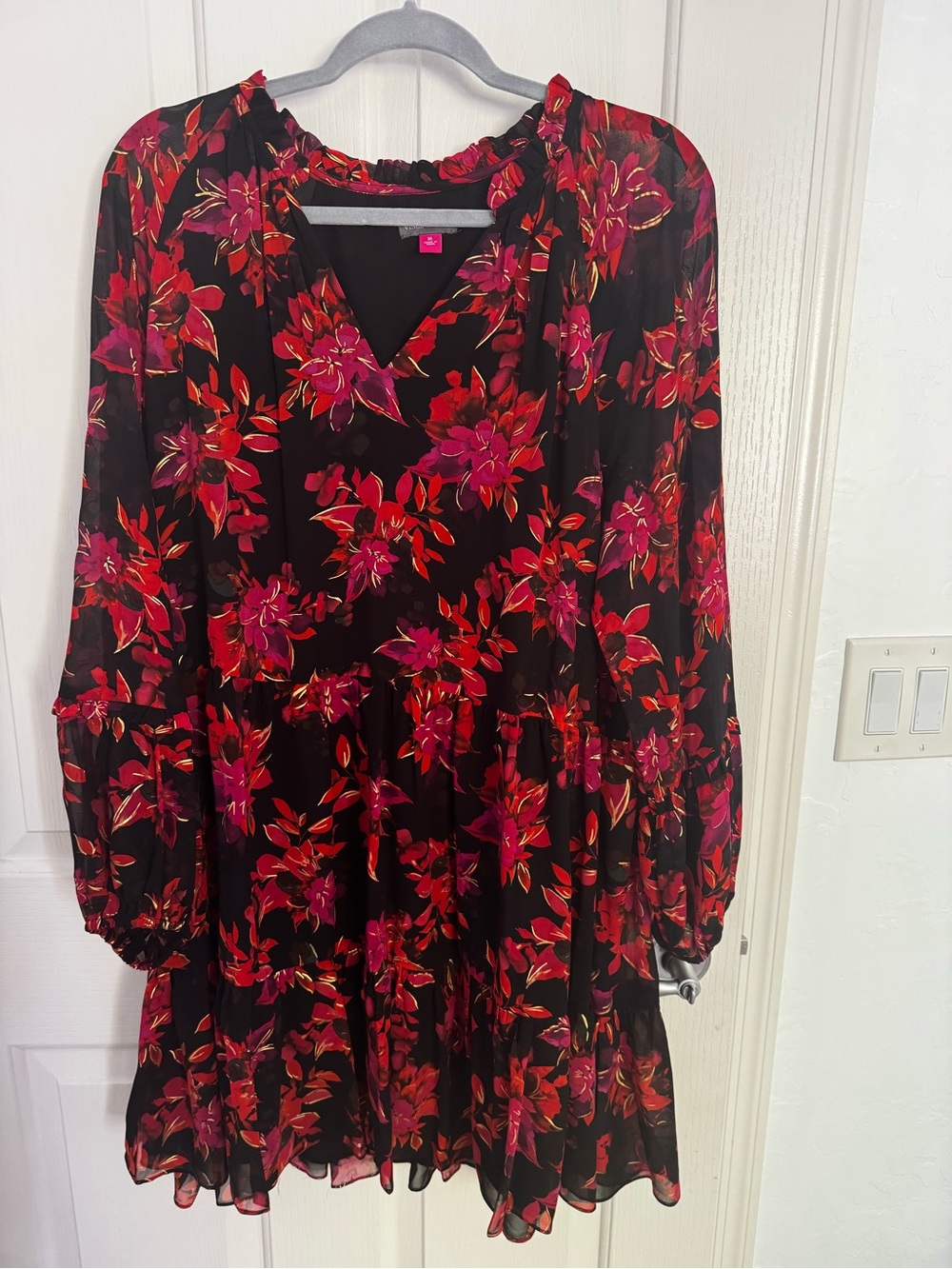 Black Floral Tiered V-Neck Dress - Unknown Brand